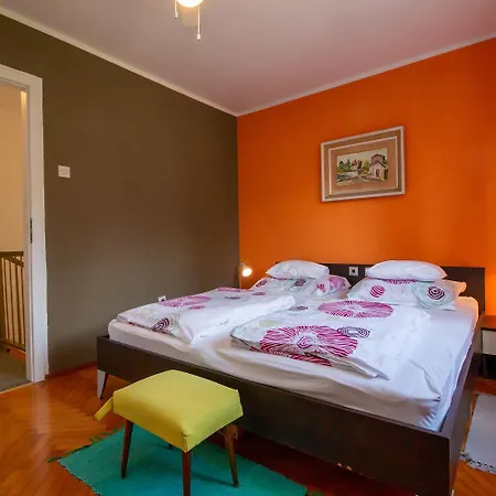 Apartment Modernes Nur 50 Meter Zum Zentrum Von Mit Privatparkplatz *